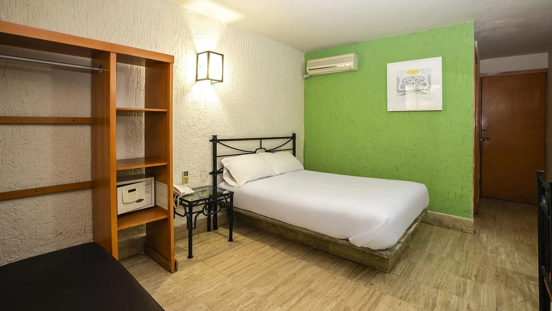 גואדלחארה Hotel Arboledas Expo 2*,