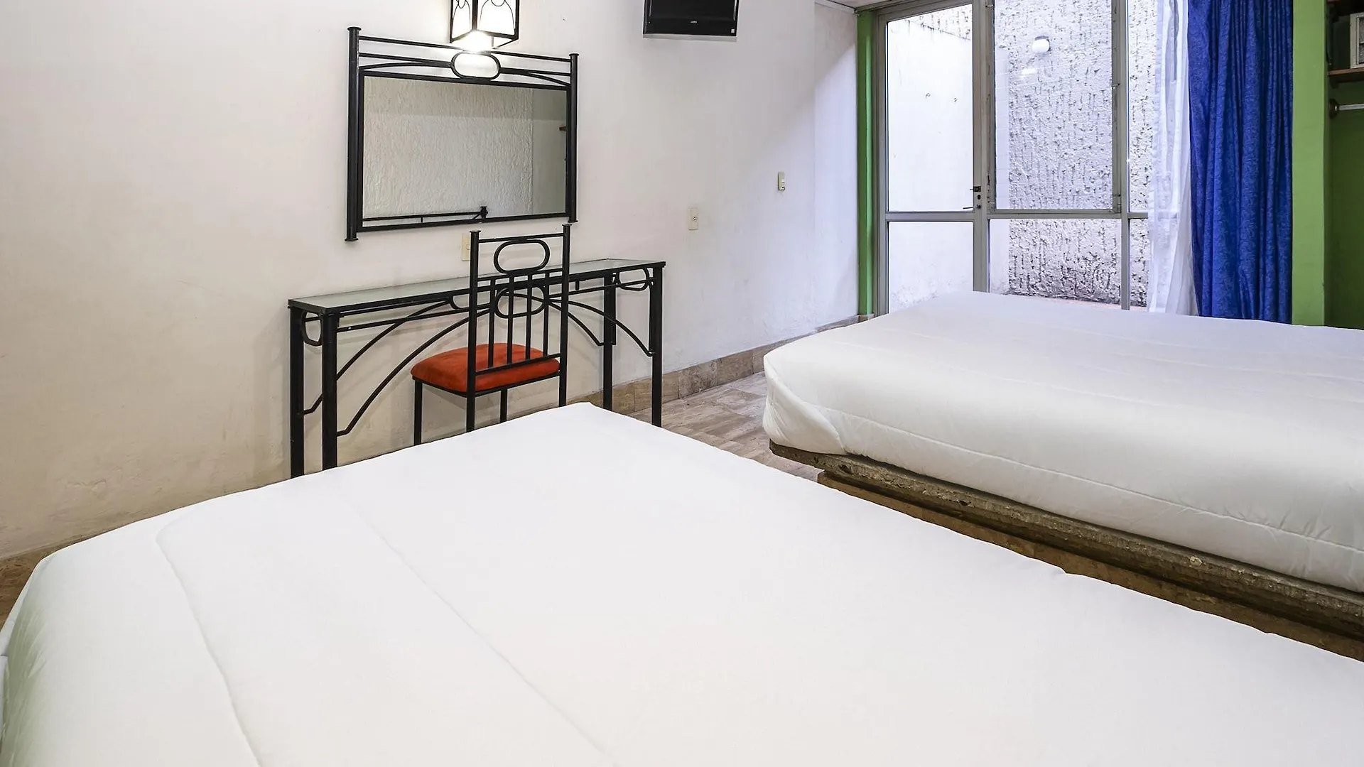 גואדלחארה Hotel Arboledas Expo 2*,  מקסיקו