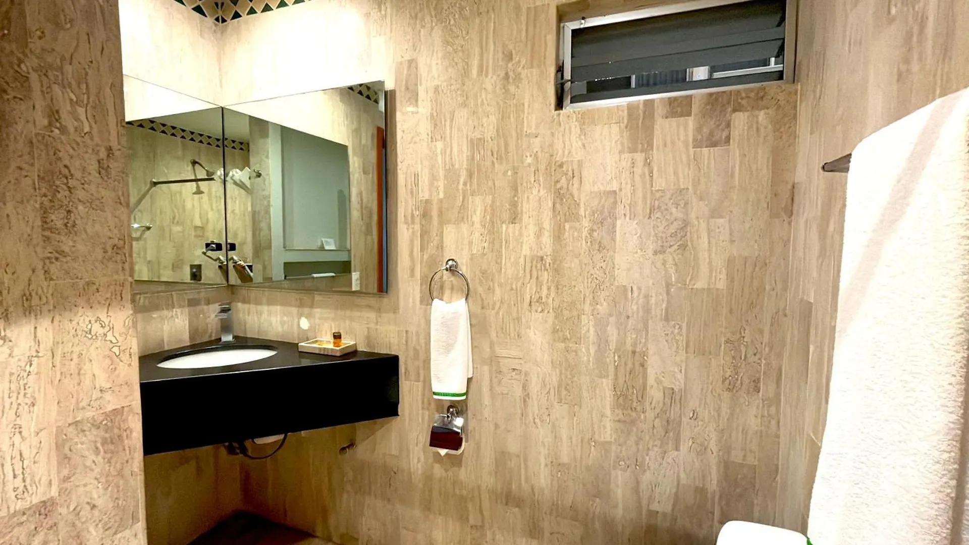 גואדלחארה Hotel Arboledas Expo 2*,