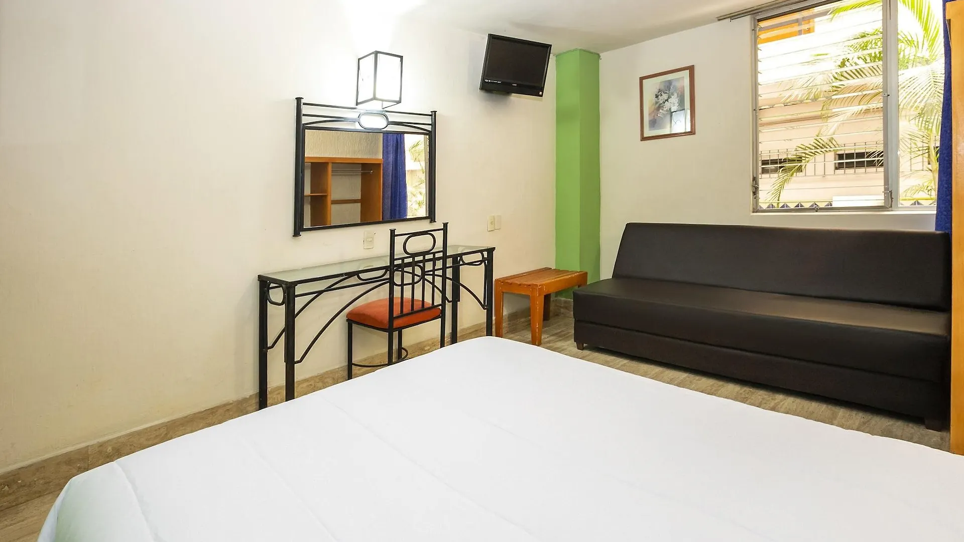 Hotel Arboledas Expo Guadalajara 2*,