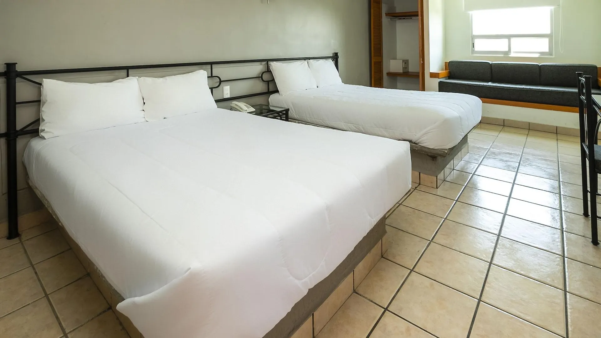 Hotel Arboledas Expo Guadalajara
